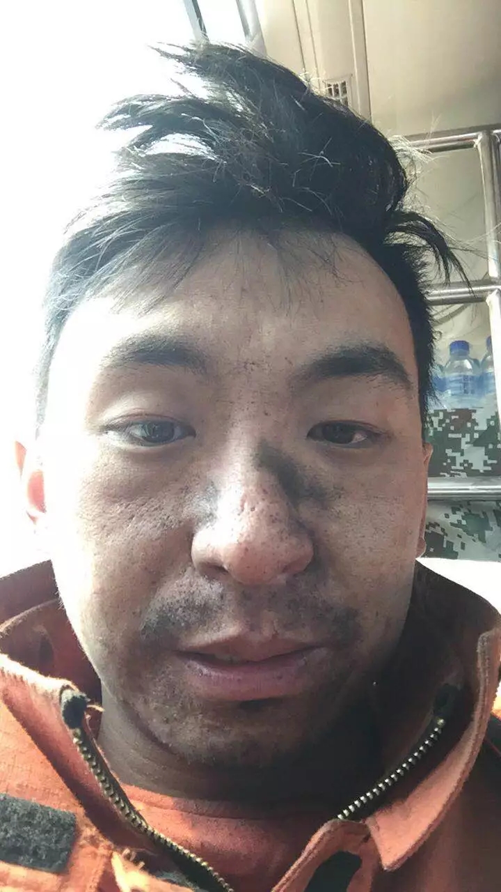 最帅烟熏妆