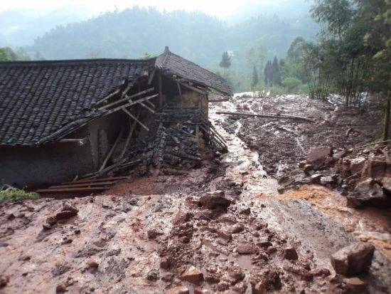 淤积 山洪