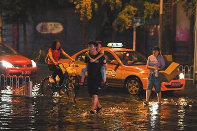 北京迎入汛以来最大降雨